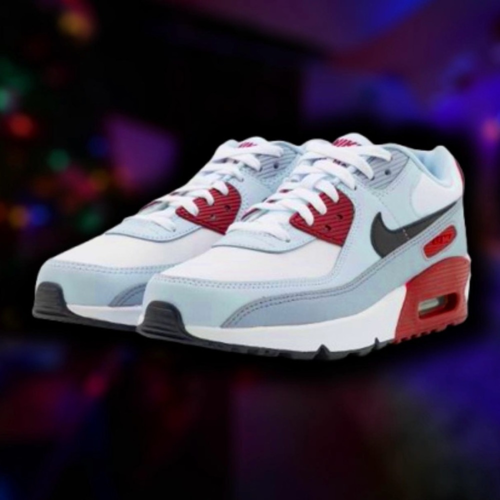 Nike air max 90 lifestyle sneakers!!